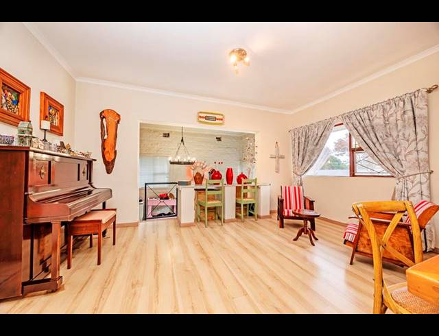 4 BEDROOM HOUSE FOR SALE IN BLOMTUIN